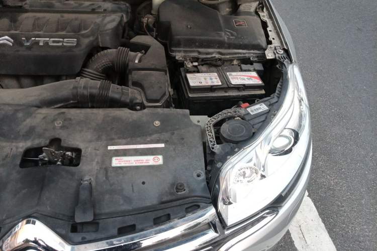 Used Citroen C5 2012 2.3L Automatic Prestige Edition Engine Bay Left