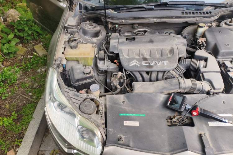 Used Citroen C5 2012 2.0L Automatic Luxury Edition Engine Bay Right