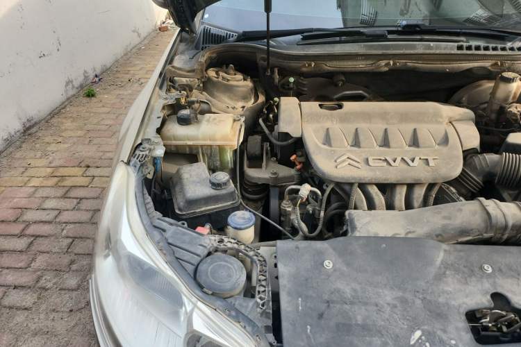 Used Citroen C5 2012 2.0L Automatic Luxury Edition Engine Bay Right