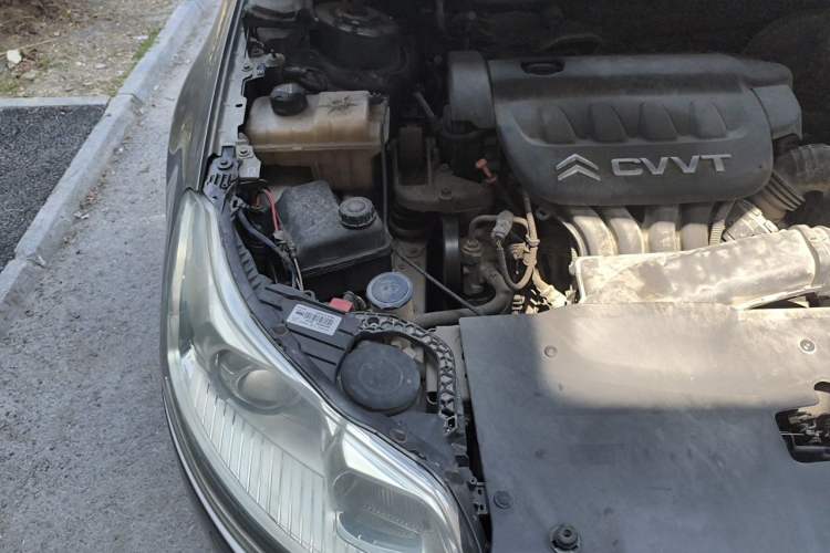 Used Citroen C5 2012 2.0L Automatic Luxury Edition Engine Bay Right