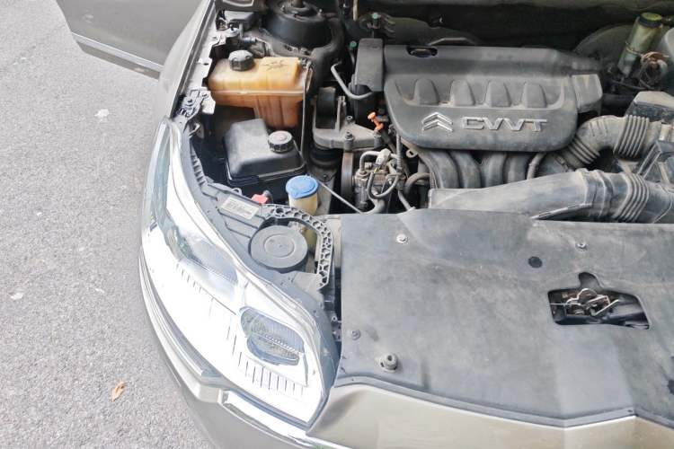 Used Citroen C5 2012 2.0L Automatic Luxury Edition Engine Bay Right