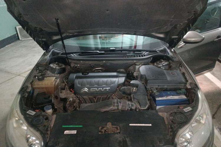 Used Citroen C5 2012 2.0L Automatic Luxury Edition Engine Bay