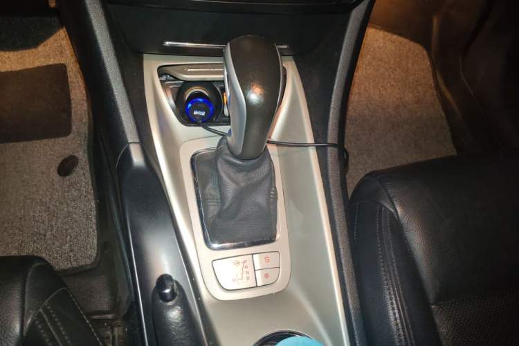 Used Citroen C5 2012 2.3L Automatic Zunyu Version Gear Lever