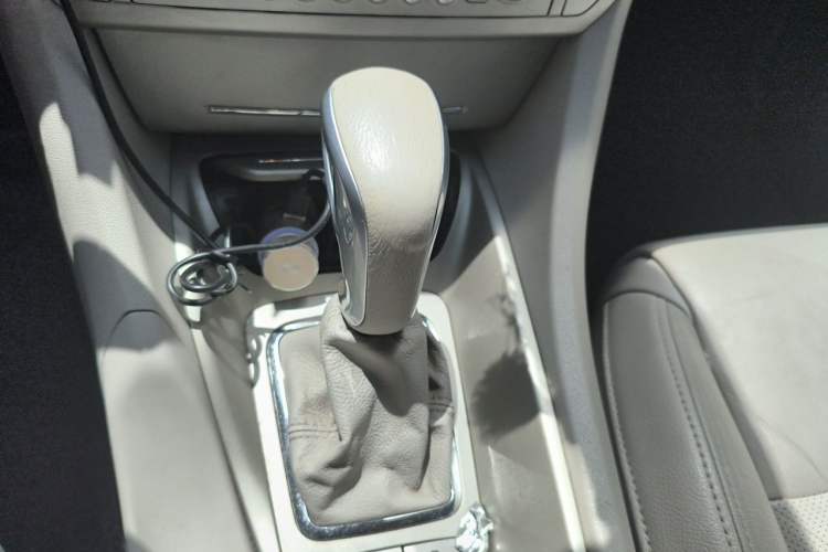 Used Citroen C5 2012 2.0L Automatic Luxury Edition Gear Lever