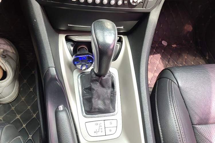 Used Citroen C5 2012 2.3L Automatic Zunyu Version Gear Lever