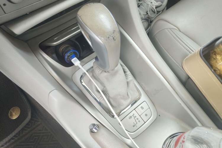 Used Citroen C5 2012 2.0L Automatic Luxury Edition Gear Lever