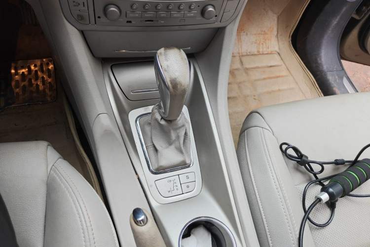 Used Citroen C5 2012 2.0L Automatic Luxury Edition Gear Lever