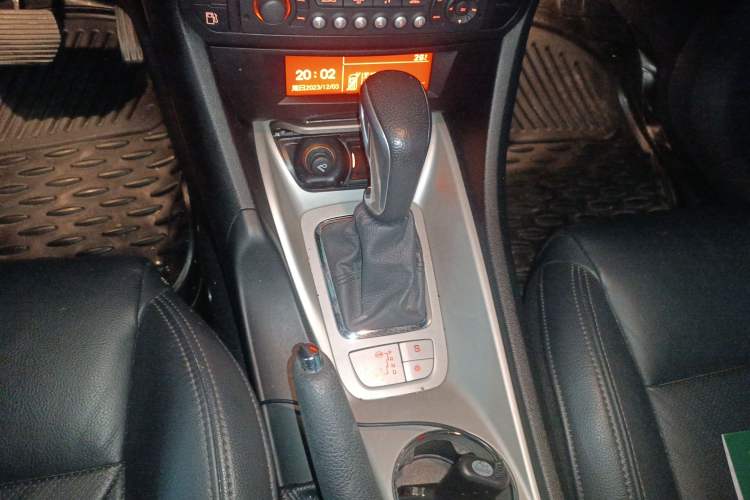 Used Citroen C5 2012 2.0L Automatic Luxury Edition Gear Lever
