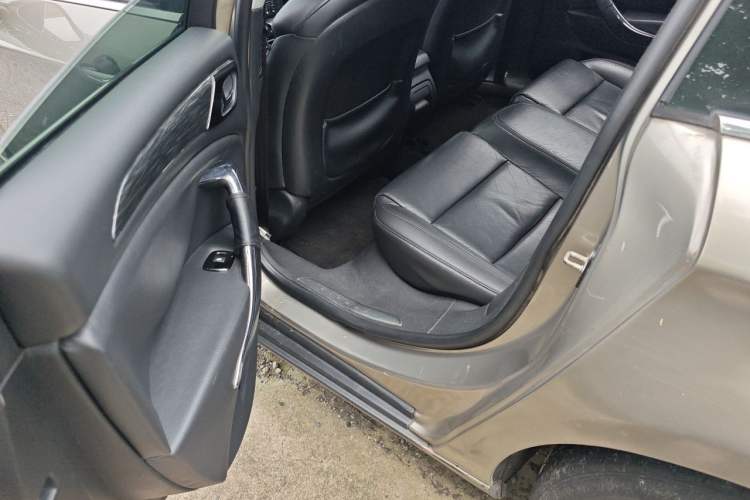 Used Citroen C5 2012 2.3L Automatic Zunyu Version Left Rear Seat