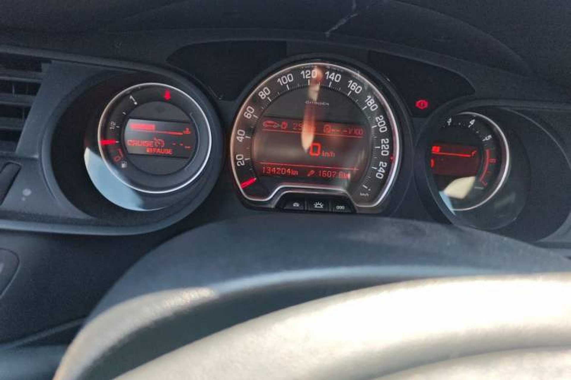 Used Citroen C5 2012 2.0L Automatic Luxury Edition Odometer Close Up