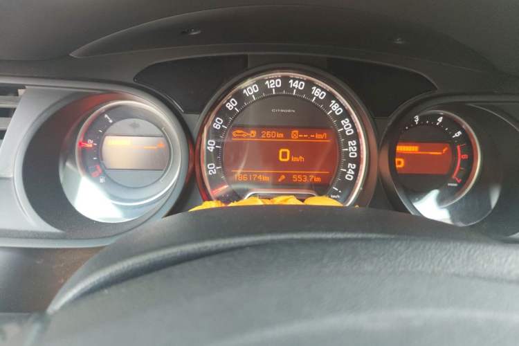 Used Citroen C5 2012 2.0L Automatic Luxury Edition Odometer Close Up