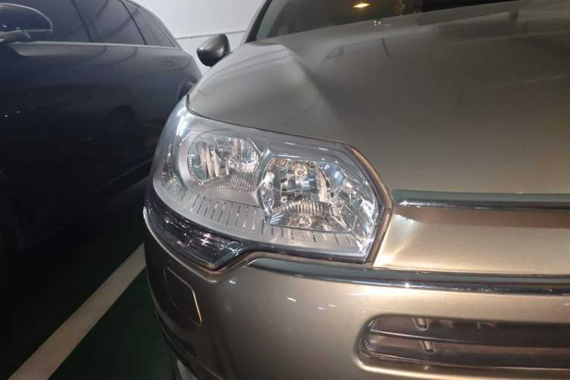 Used Citroen C5 2012 2.0L Automatic Luxury Edition Right Front Headlight