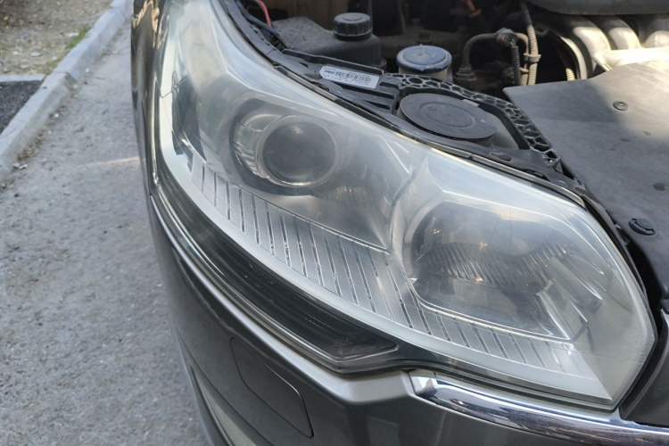 Used Citroen C5 2012 2.0L Automatic Luxury Edition Right Front Headlight