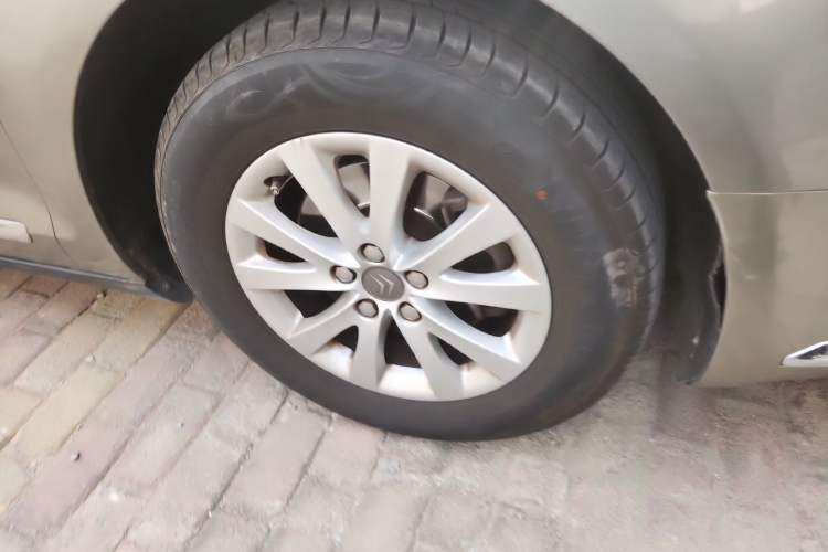 Used Citroen C5 2012 2.0L Automatic Luxury Edition Right Front Wheel Hub