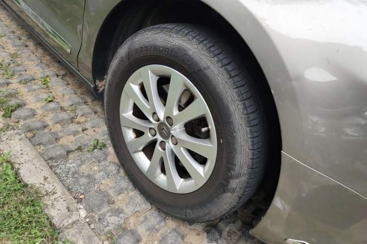 Used Citroen C5 2012 2.0L Automatic Luxury Edition Right Front Wheel Hub