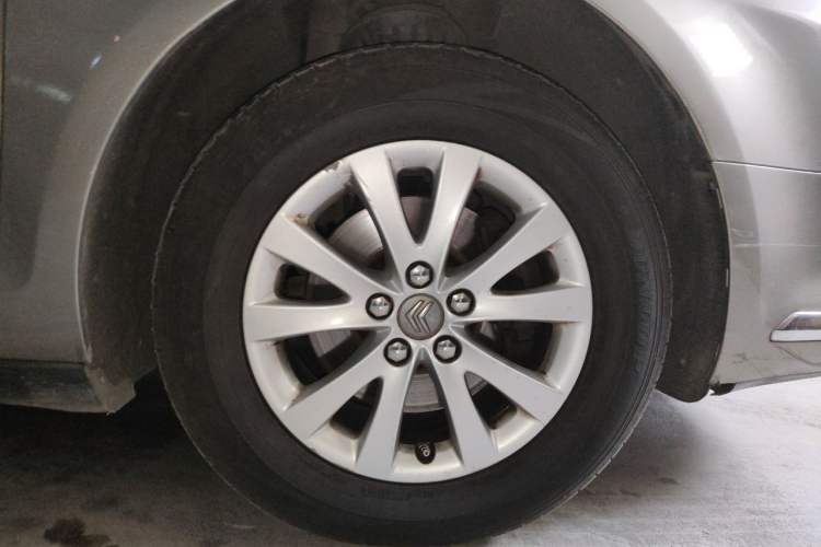 Used Citroen C5 2012 2.0L Automatic Luxury Edition Right Front Wheel Hub