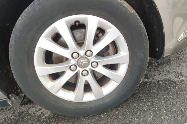 Used Citroen C5 2012 2.0L Automatic Luxury Edition Right Front Wheel Hub