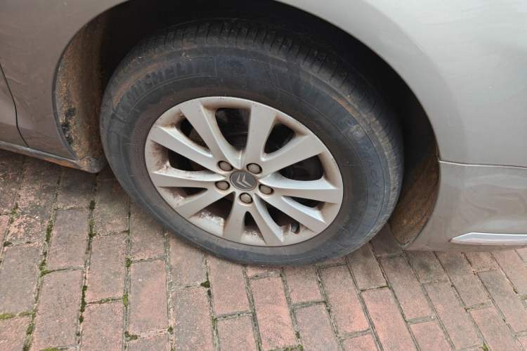 Used Citroen C5 2012 2.0L Automatic Luxury Edition Right Front Wheel Hub