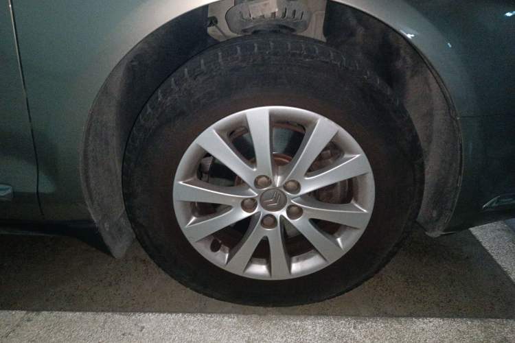 Used Citroen C5 2012 2.0L Automatic Luxury Edition Right Front Wheel Hub