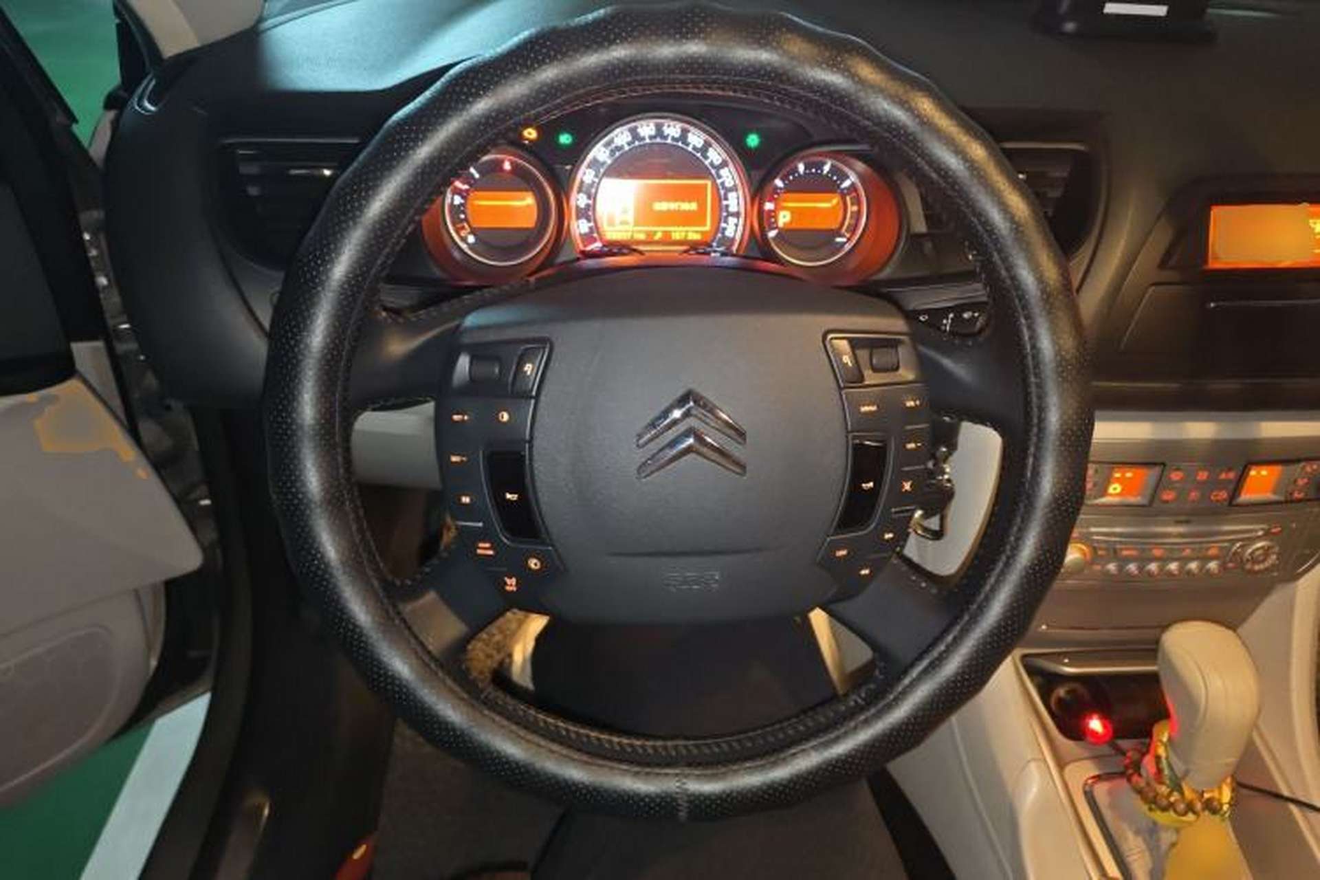 Used Citroen C5 2012 2.0L Automatic Luxury Edition Steering Wheel