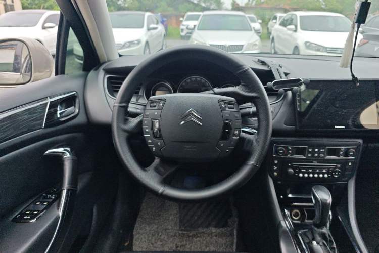 Used Citroen C5 2012 2.3L Automatic Zunyu Version Steering Wheel