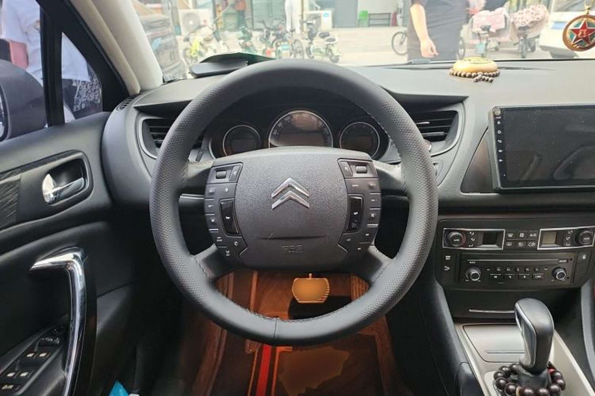 Used Citroen C5 2012 2.0L Automatic Luxury Edition Steering Wheel