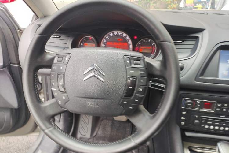 Used Citroen C5 2012 2.0L Automatic Luxury Edition Steering Wheel