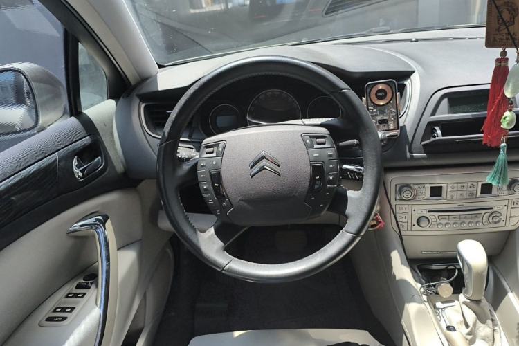 Used Citroen C5 2012 2.0L Automatic Luxury Edition Steering Wheel
