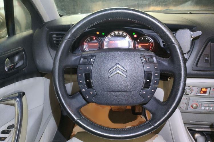 Used Citroen C5 2012 2.0L Automatic Luxury Edition Steering Wheel
