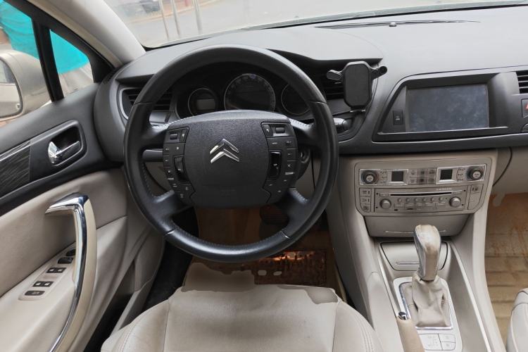 Used Citroen C5 2012 2.0L Automatic Luxury Edition Steering Wheel