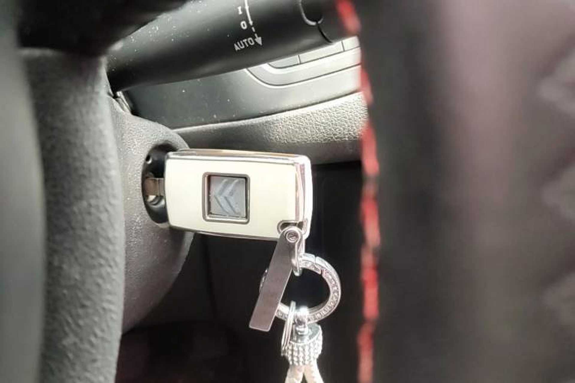 Used Citroen C5 2012 2.3L Automatic Zunyu Version Vehicle Key