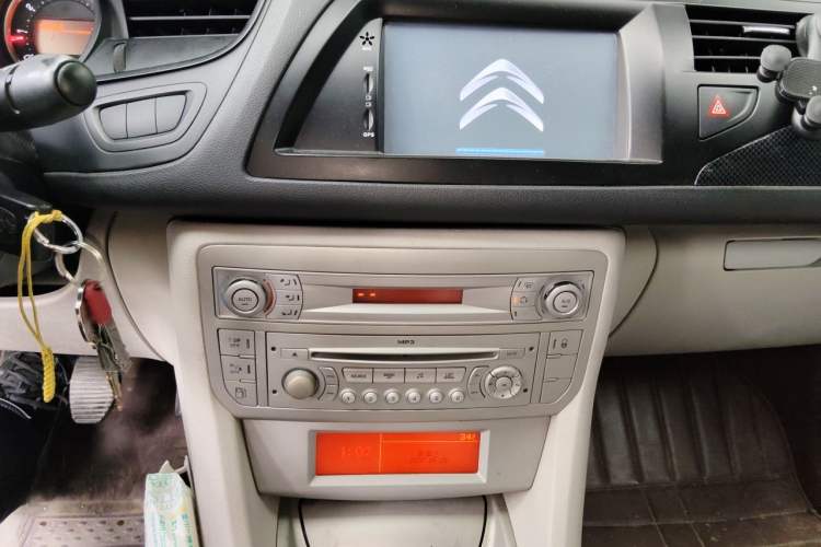 Used Citroen C5 2012 2.0L Manual Comfort Version Audio And AC Panel