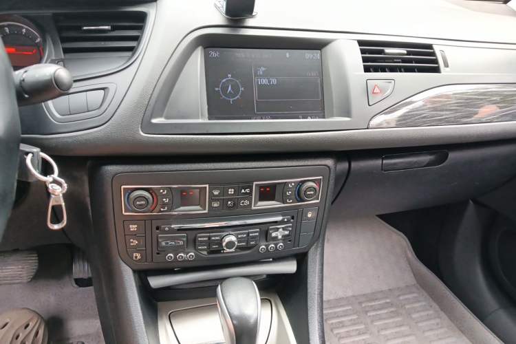 Used Citroen C5 2012 2.3L Automatic Zunyu Version Audio And AC Panel
