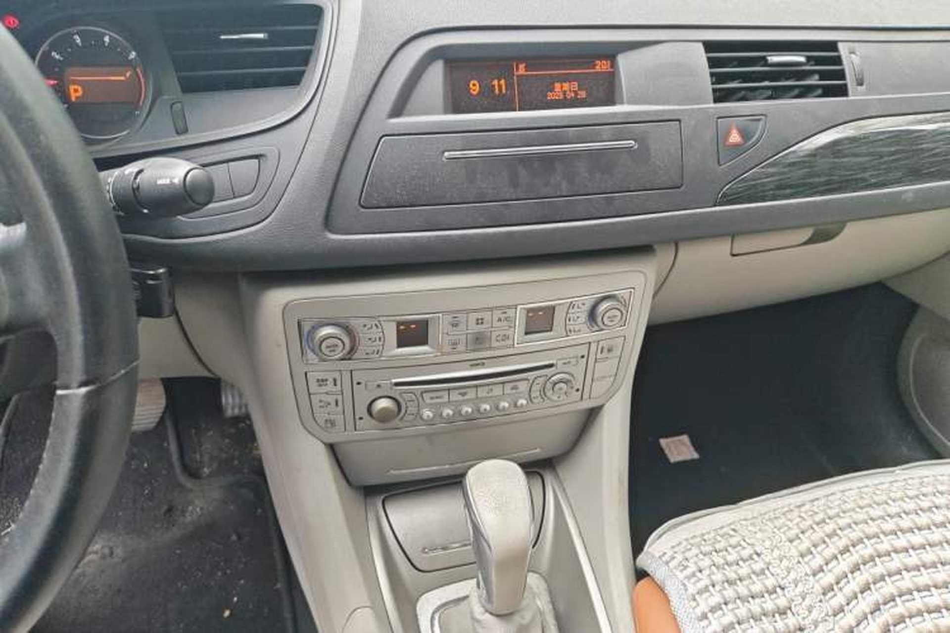 Used Citroen C5 2012 2.0L Automatic Luxury Edition Audio And AC Panel