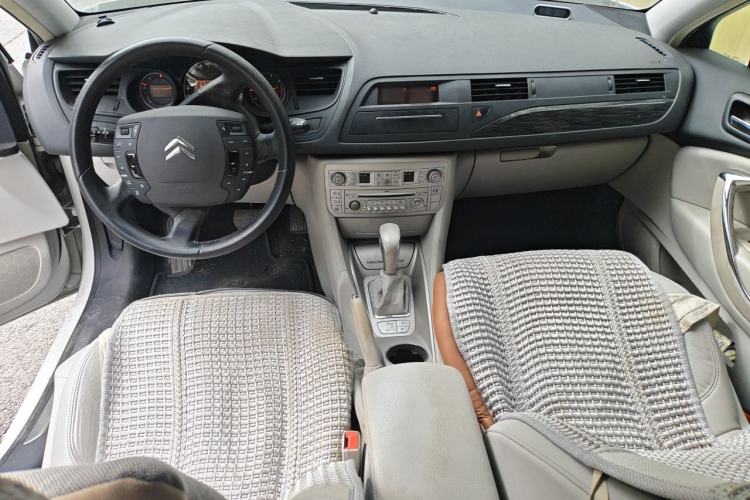 Used Citroen C5 2012 2.0L Automatic Luxury Edition Center Console