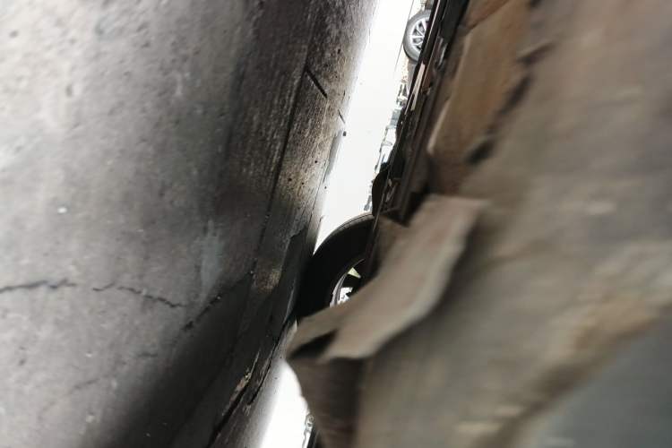 Used Citroen C5 2012 2.3L Automatic Zunyu Version Chassis Front Right