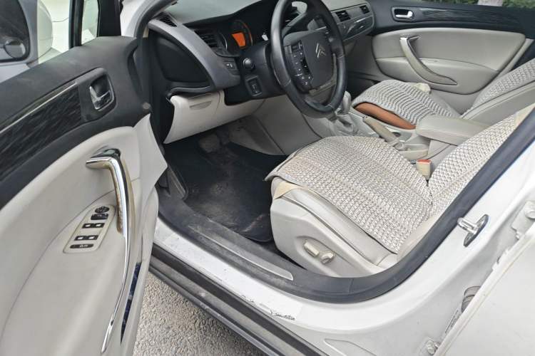Used Citroen C5 2012 2.0L Automatic Luxury Edition Driver Seat