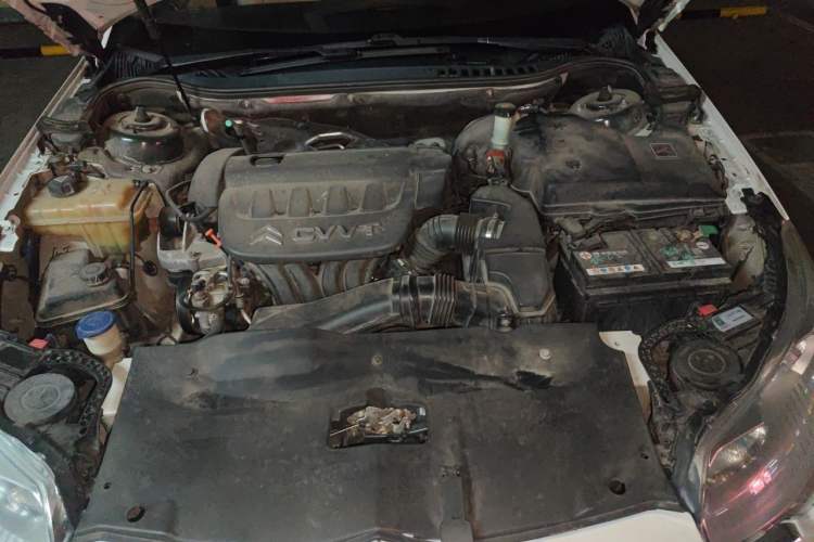 Used Citroen C5 2012 2.0L Automatic Luxury Edition Engine Bay