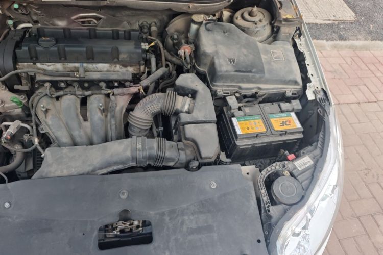 Used Citroen C5 2012 2.3L Automatic Luxury Version Engine Bay Left