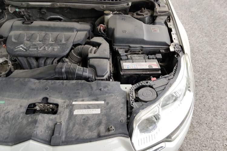 Used Citroen C5 2012 2.0L Manual Comfort Version Engine Bay Left