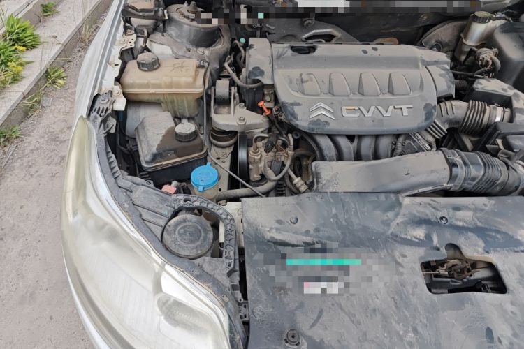 Used Citroen C5 2012 2.0L Manual Comfort Version Engine Bay Right