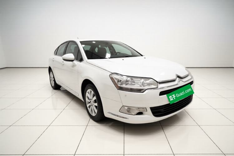 Used Citroen C5 2012 2.0L Automatic Luxury Edition Front Right 45 Deg