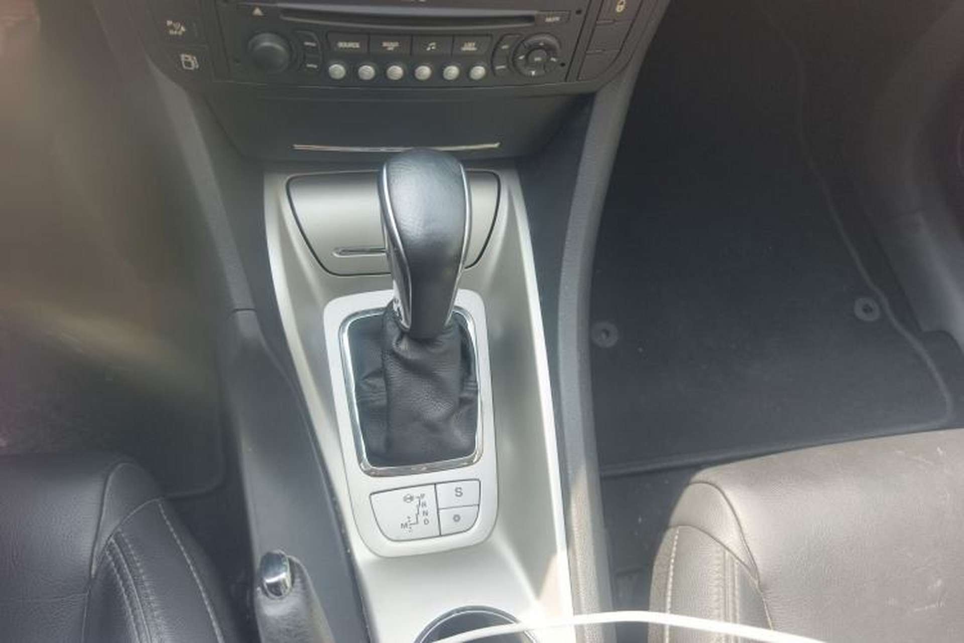 Used Citroen C5 2012 2.3L Automatic Zunyu Version Gear Lever