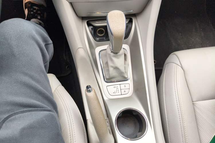 Used Citroen C5 2012 2.0L Automatic Luxury Edition Gear Lever