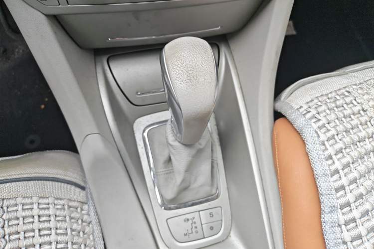 Used Citroen C5 2012 2.0L Automatic Luxury Edition Gear Lever