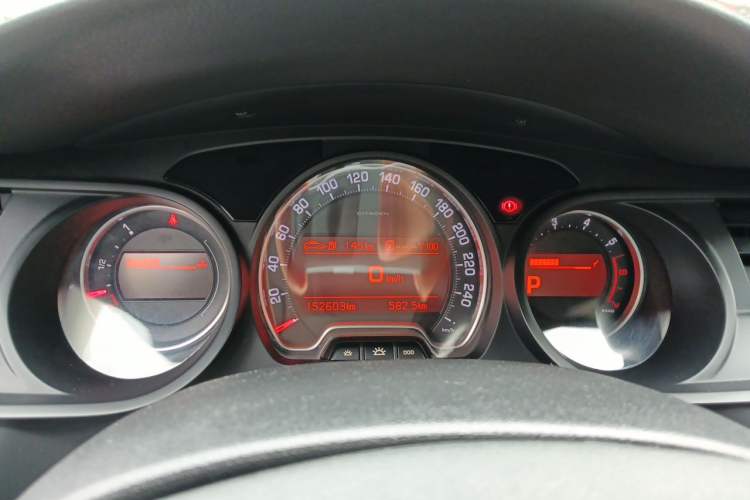 Used Citroen C5 2012 2.3L Automatic Zunyu Version Instrument Cluster