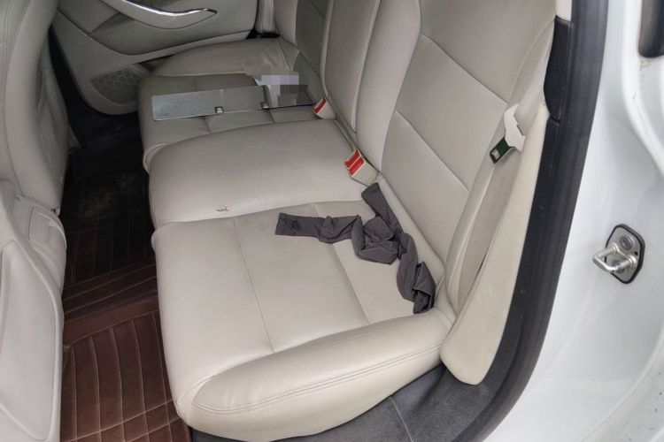 Used Citroen C5 2012 2.0L Manual Comfort Version Left Rear Seat