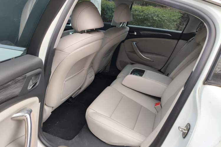 Used Citroen C5 2012 2.0L Automatic Luxury Edition Left Rear Seat
