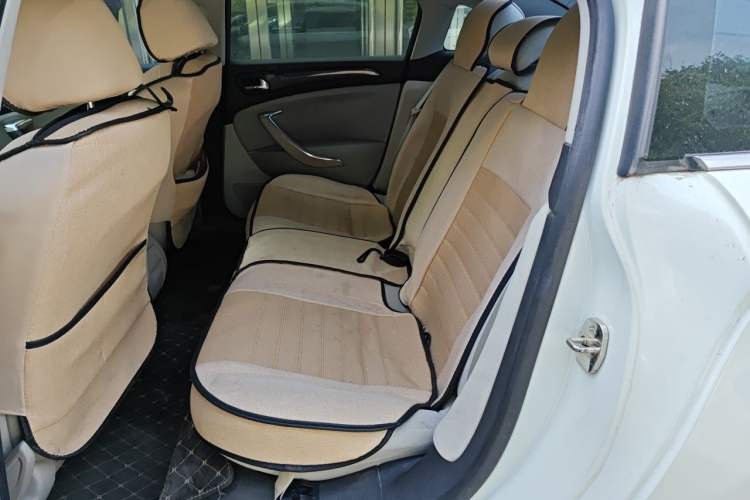 Used Citroen C5 2012 2.0L Manual Comfort Version Left Rear Seat