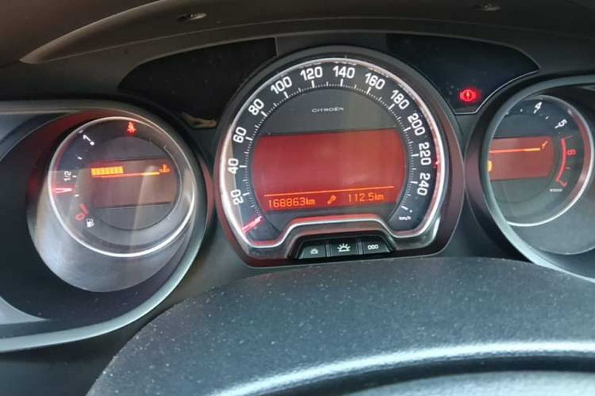 Used Citroen C5 2012 2.0L Automatic Luxury Edition Odometer Close Up